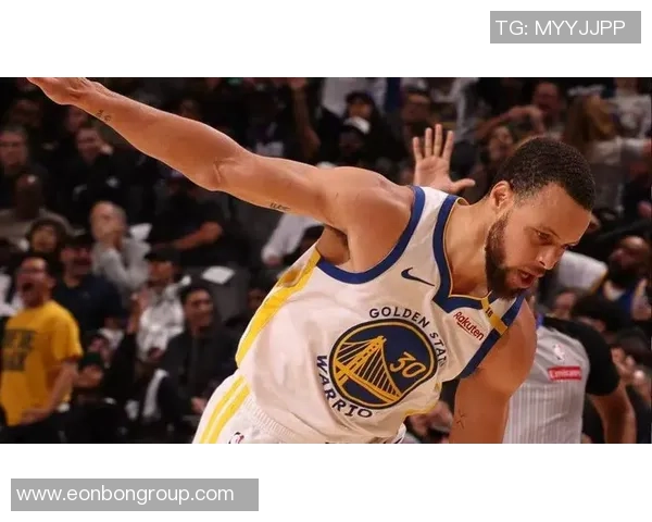 勇士与国王激战2018年11月25日NBA赛场精彩回顾与分析 勇士与国王激战2018年11月25日NBA赛场精彩回顾与分析