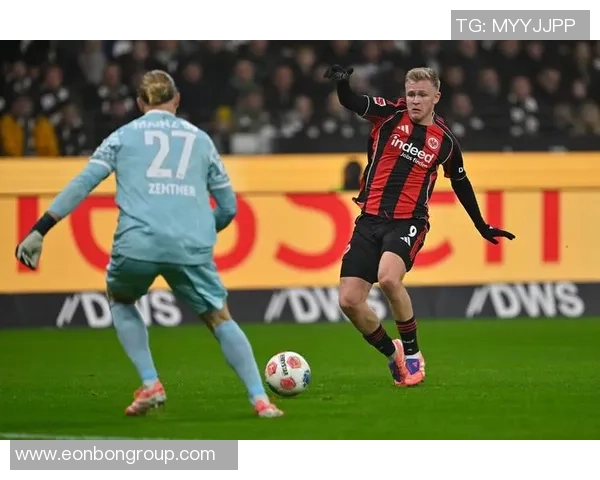 法兰克福与美因茨05的激烈对决揭示德甲新赛季的竞争格局 法兰克福与美因茨05的激烈对决揭示德甲新赛季的竞争格局